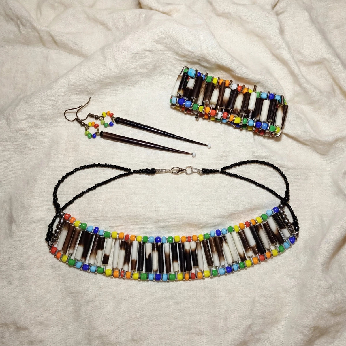NECKLACE - Rainbow and black beads - Porcupine quill