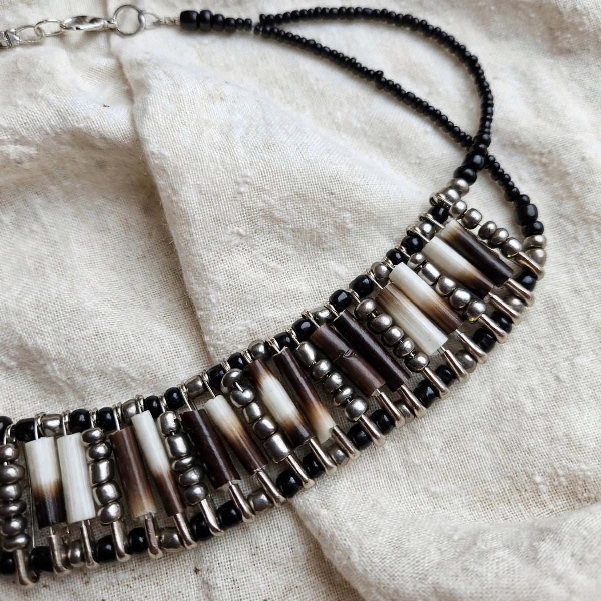 NECKLACE - Silver and black beads - Porcupine quill